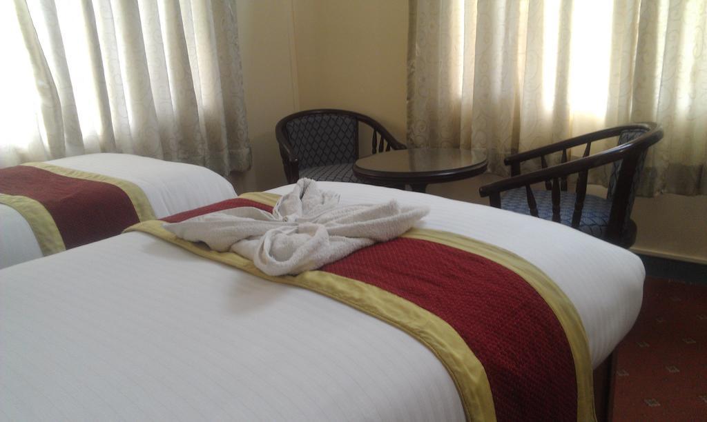 Amar Hotel Katmandú Habitación foto